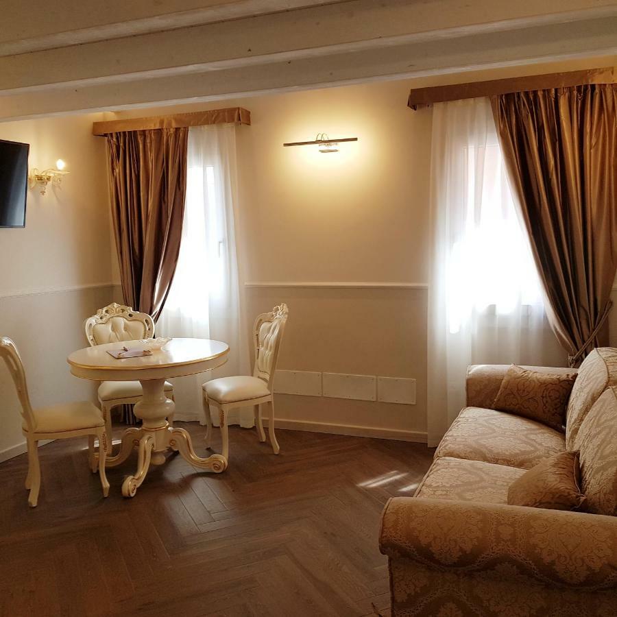 Hotel Ca' Vittoria Boutique House Chioggia Extérieur photo