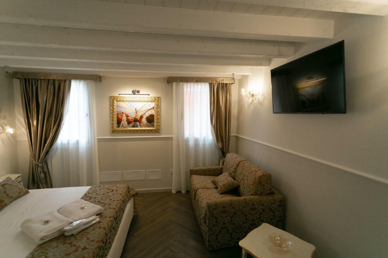 Hotel Ca' Vittoria Boutique House Chioggia Extérieur photo