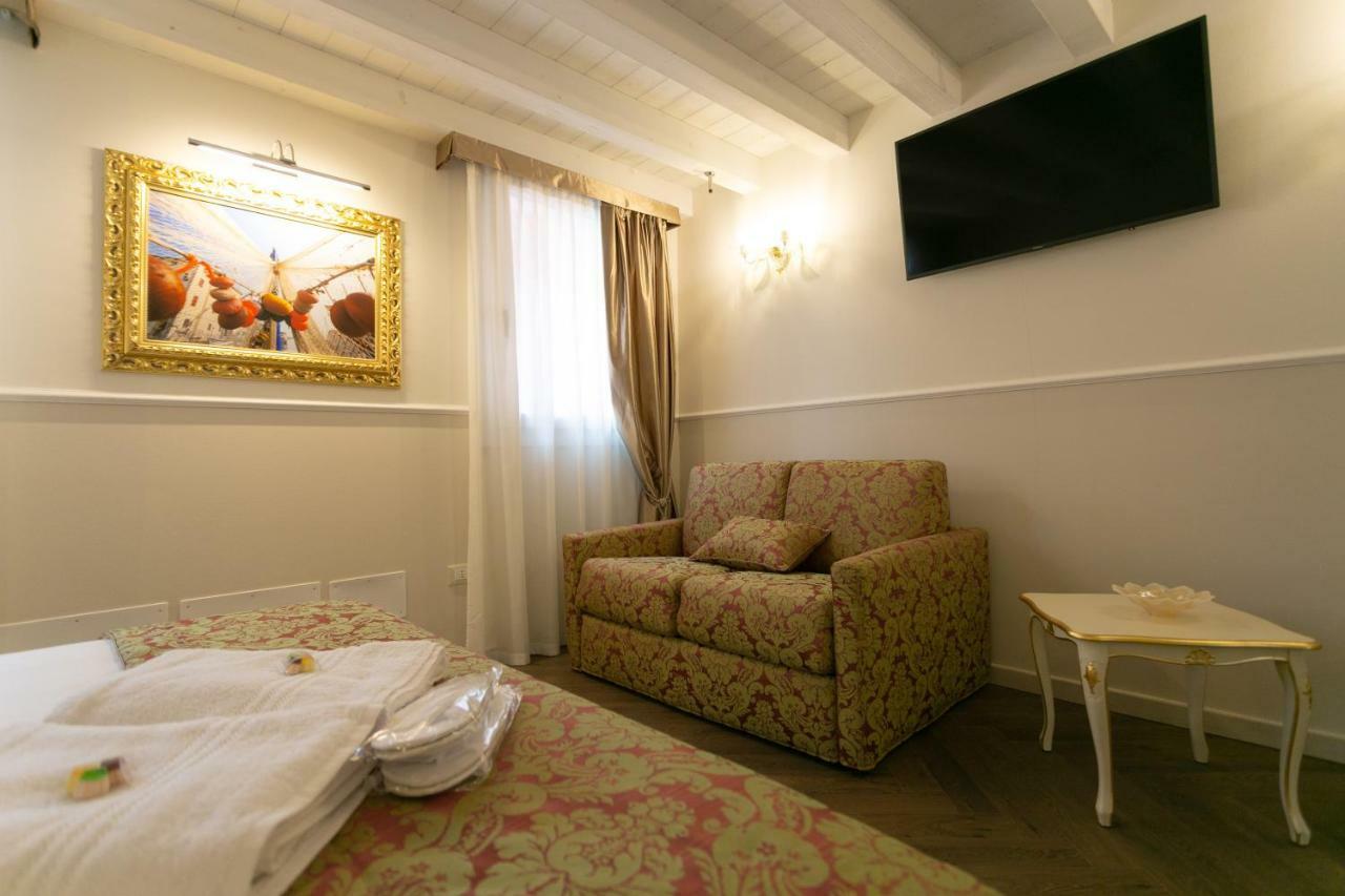 Hotel Ca' Vittoria Boutique House Chioggia Extérieur photo